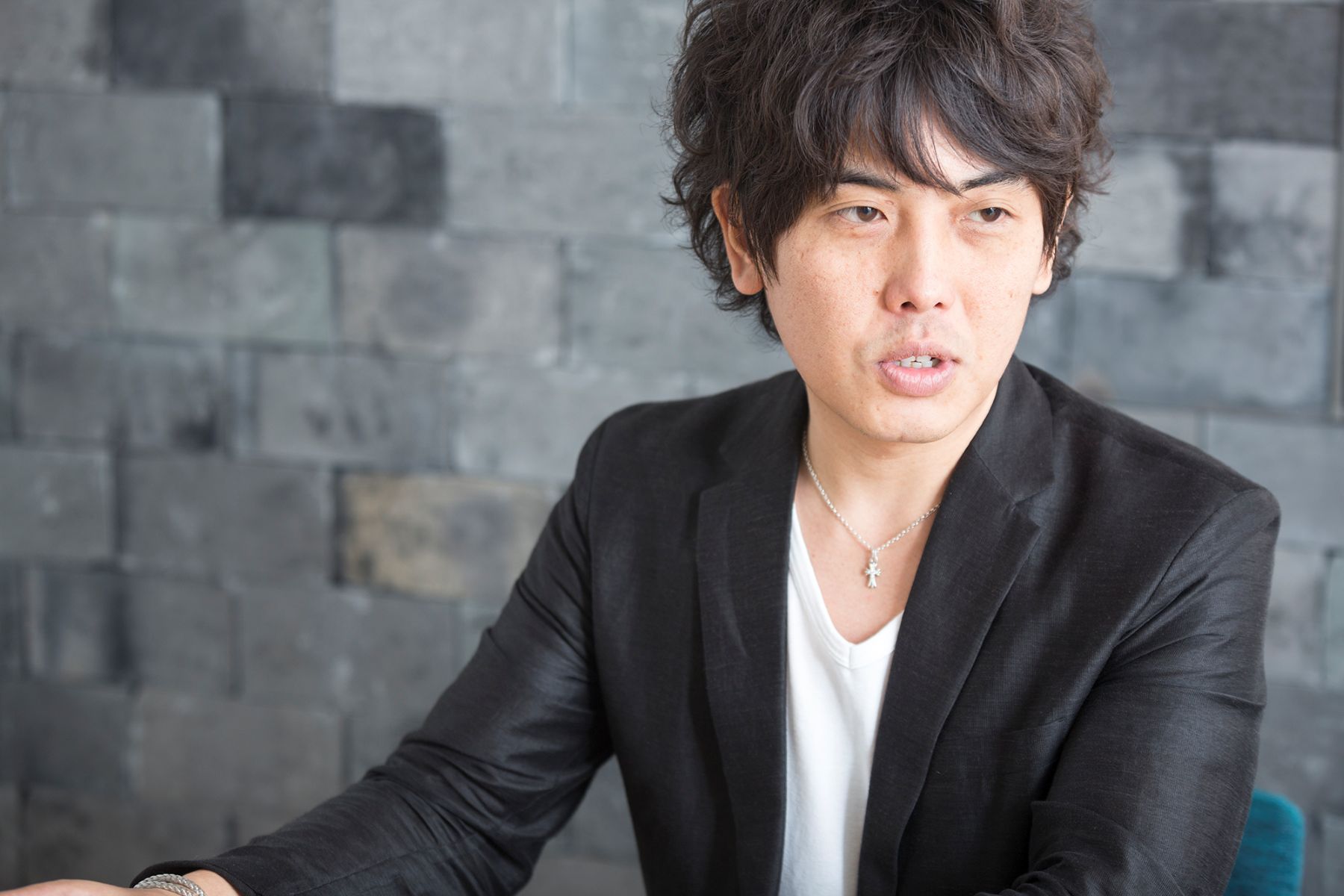 インタビューに答える小林佐理さん